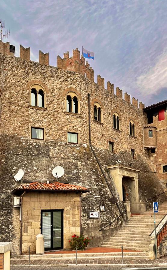 Serravalle Castle Apartment Eksteriør billede